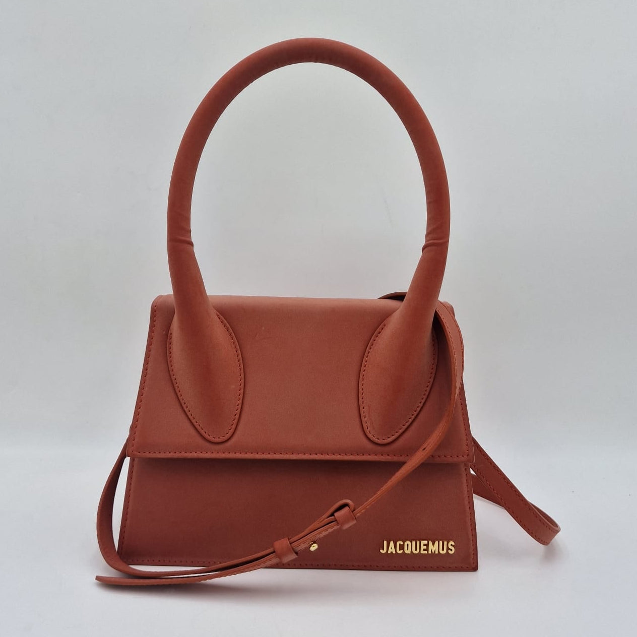Jacquemus Grand Chiquito