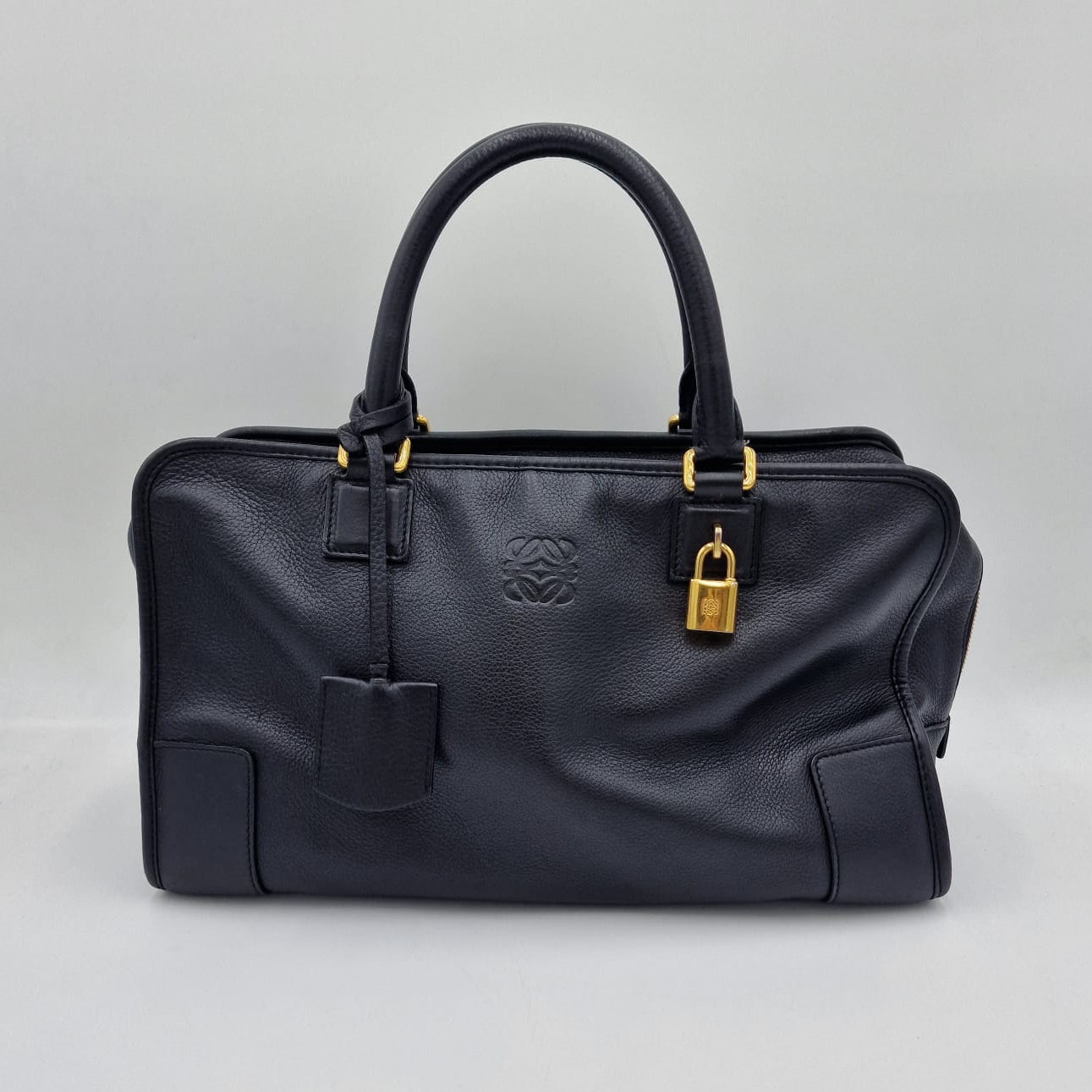 Loewe Amazona 36 Anagram