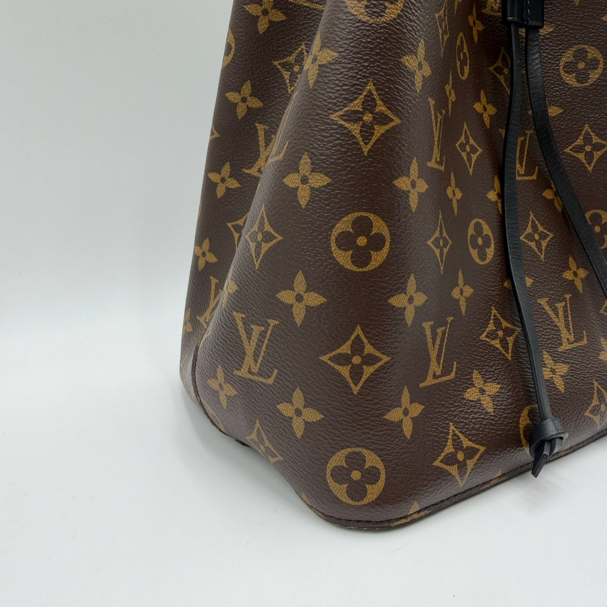 Louis Vuitton NéoNoé MM Monogram