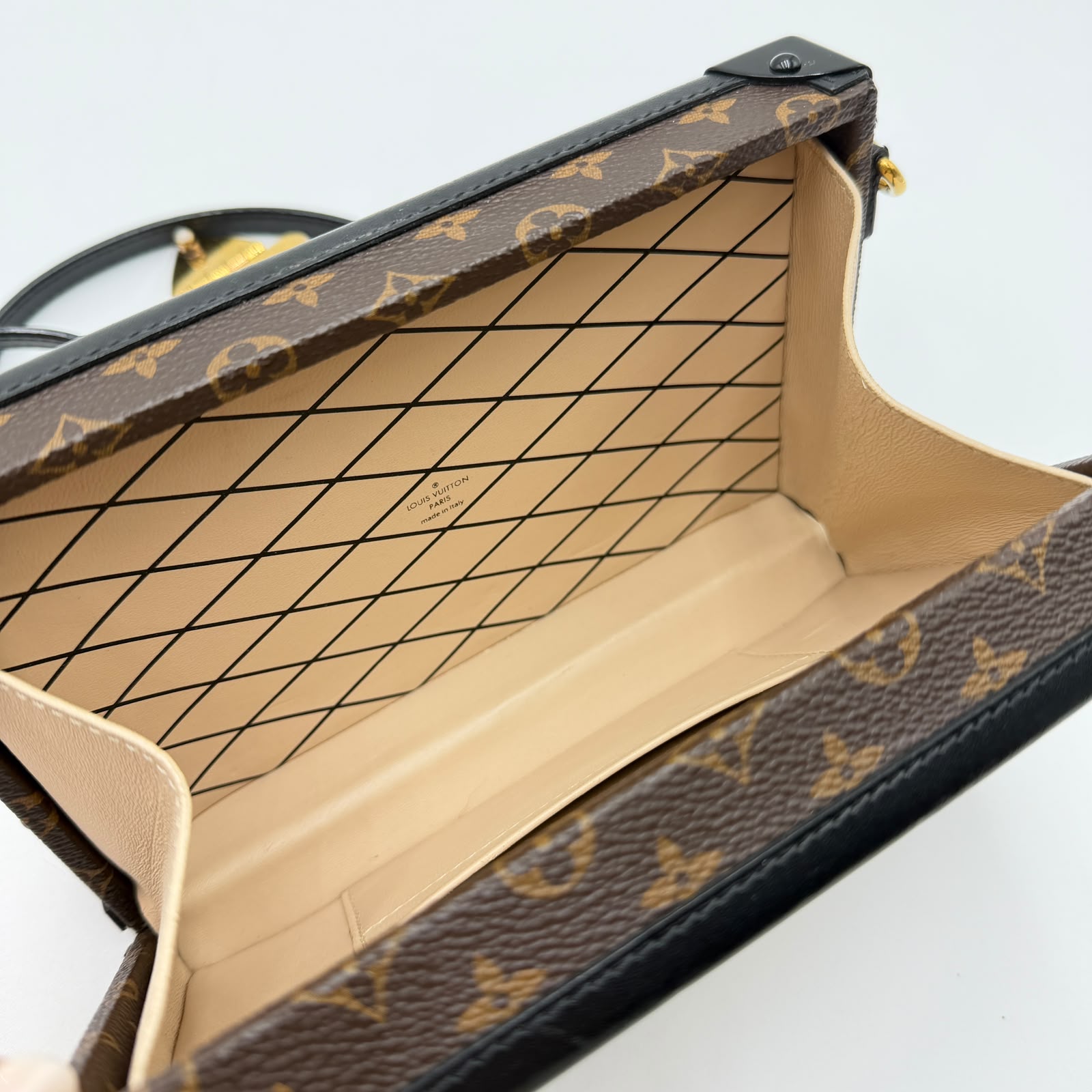 Louis Vuitton Petite Malle