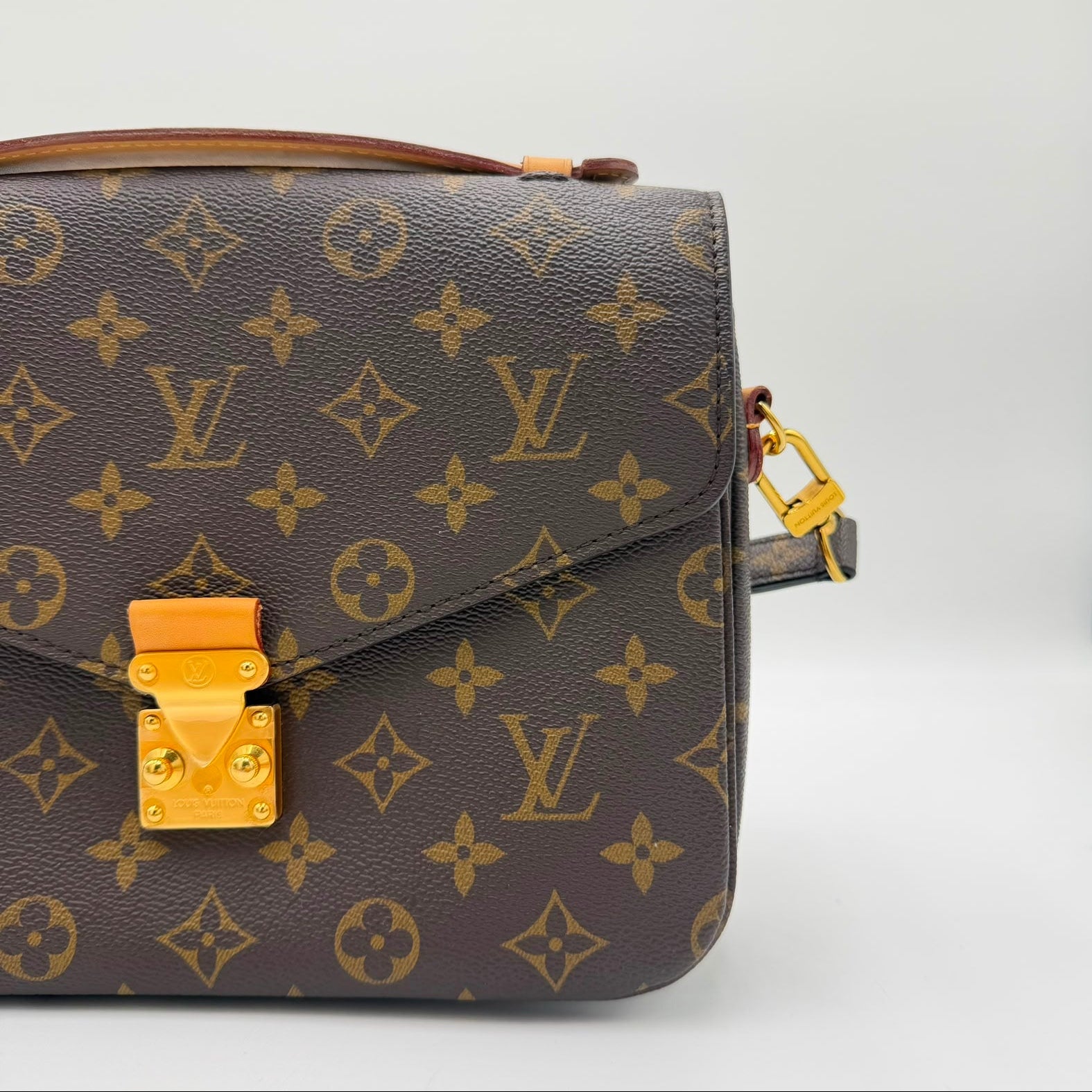 Louis Vuitton Pochette Métis