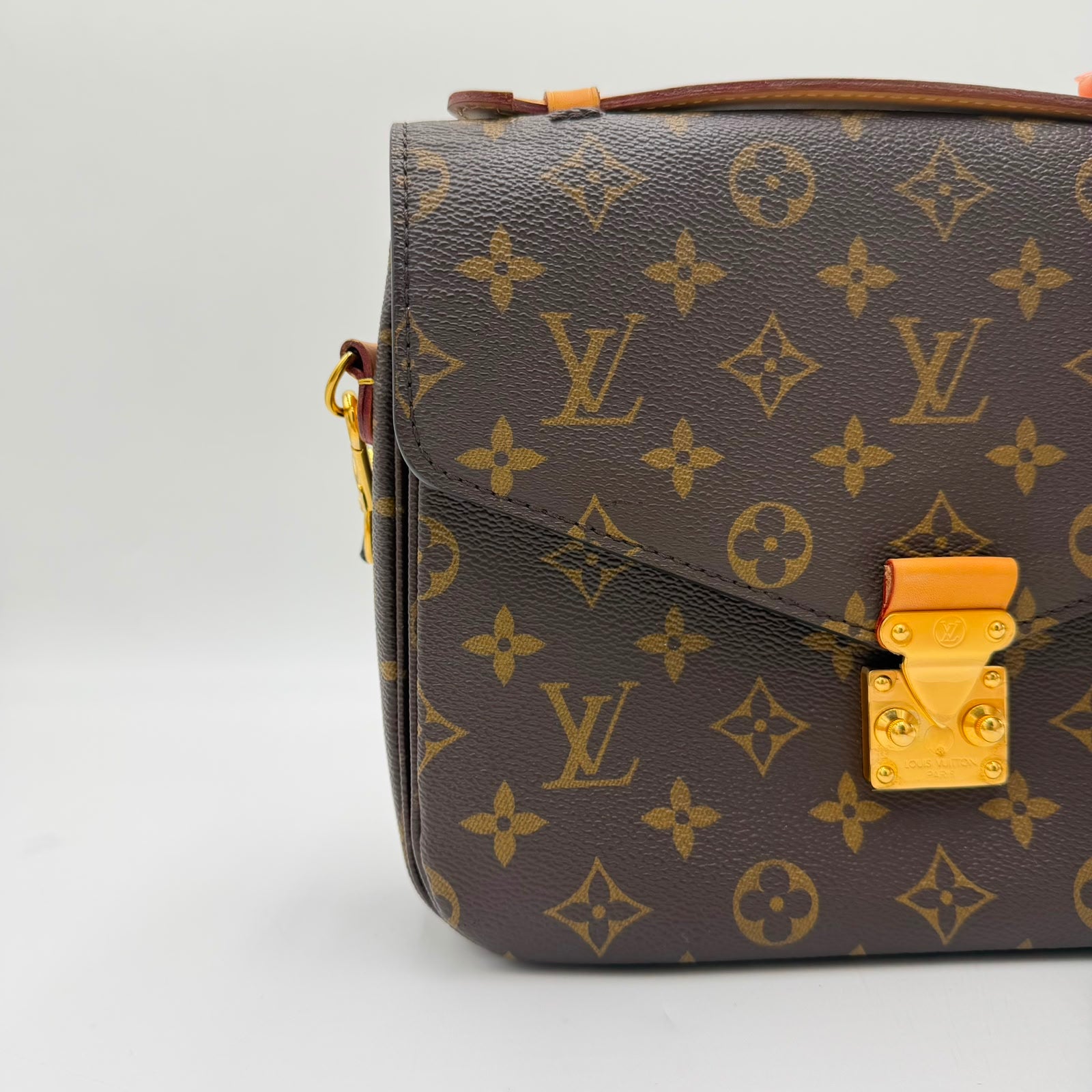 Louis Vuitton Pochette Métis