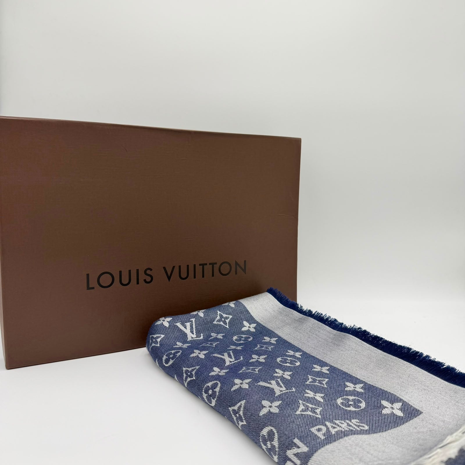 Louis Vuitton Scarf Monogram