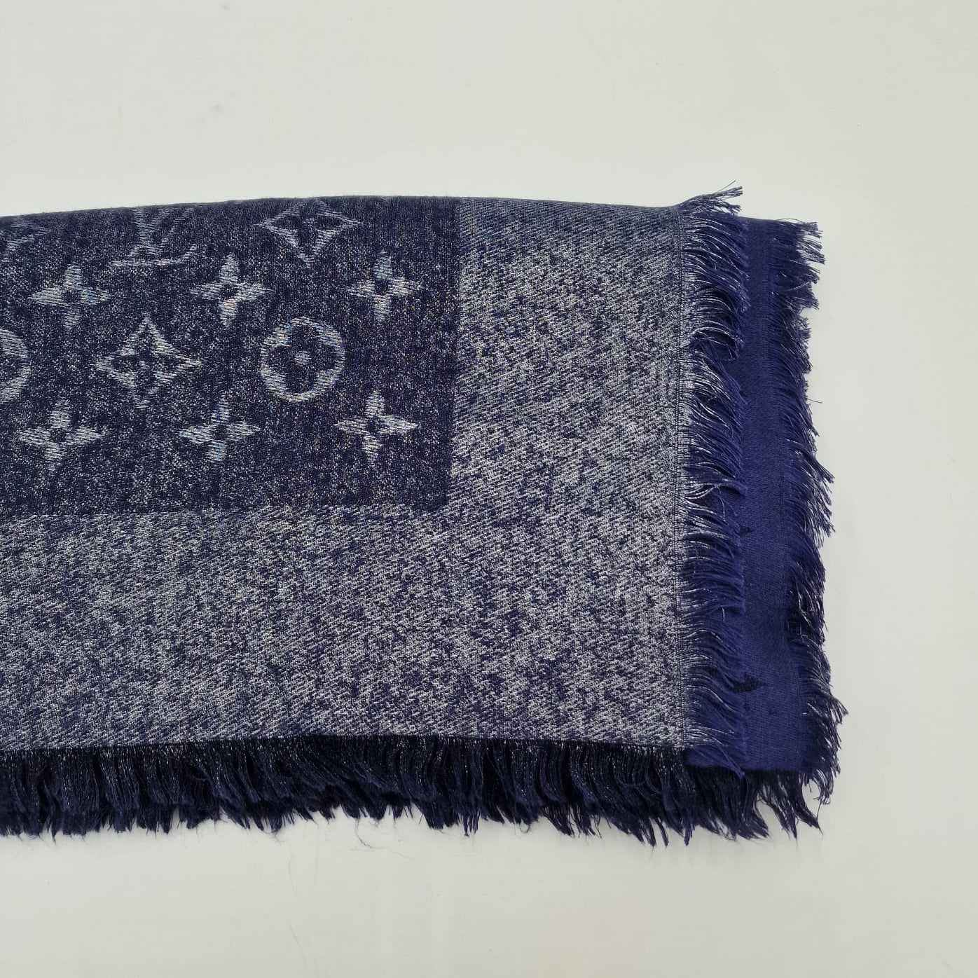 Louis Vuitton Lenço Monogram