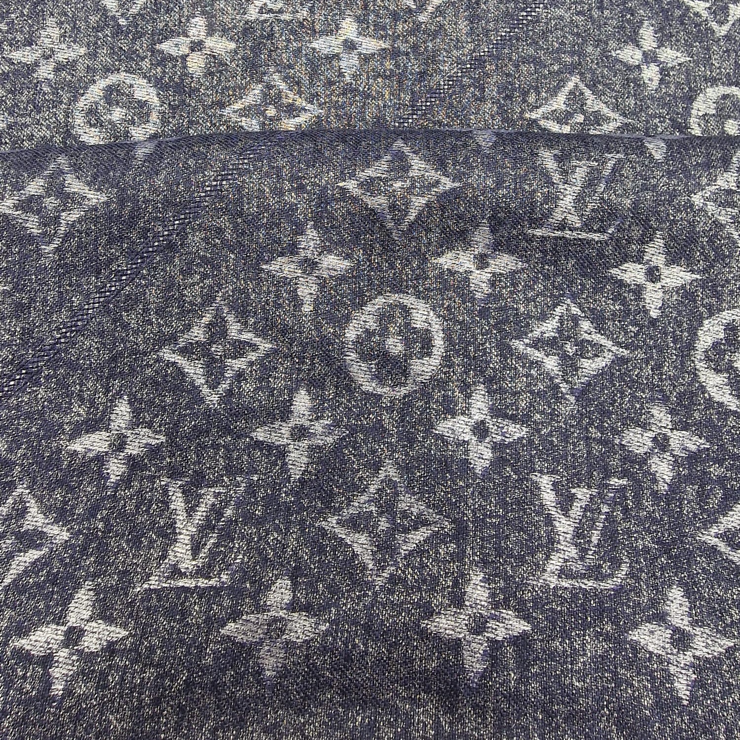 Louis Vuitton Lenço Monogram