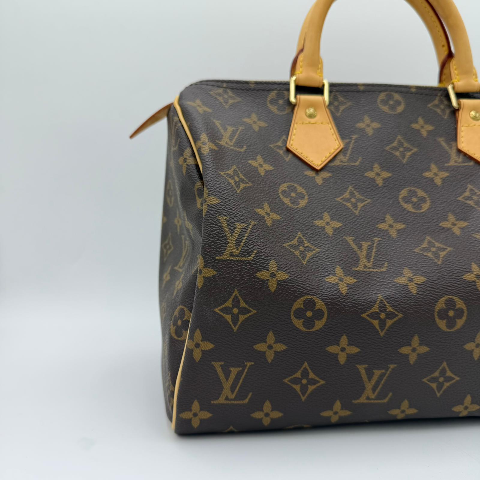 Louis Vuitton Speedy 30.