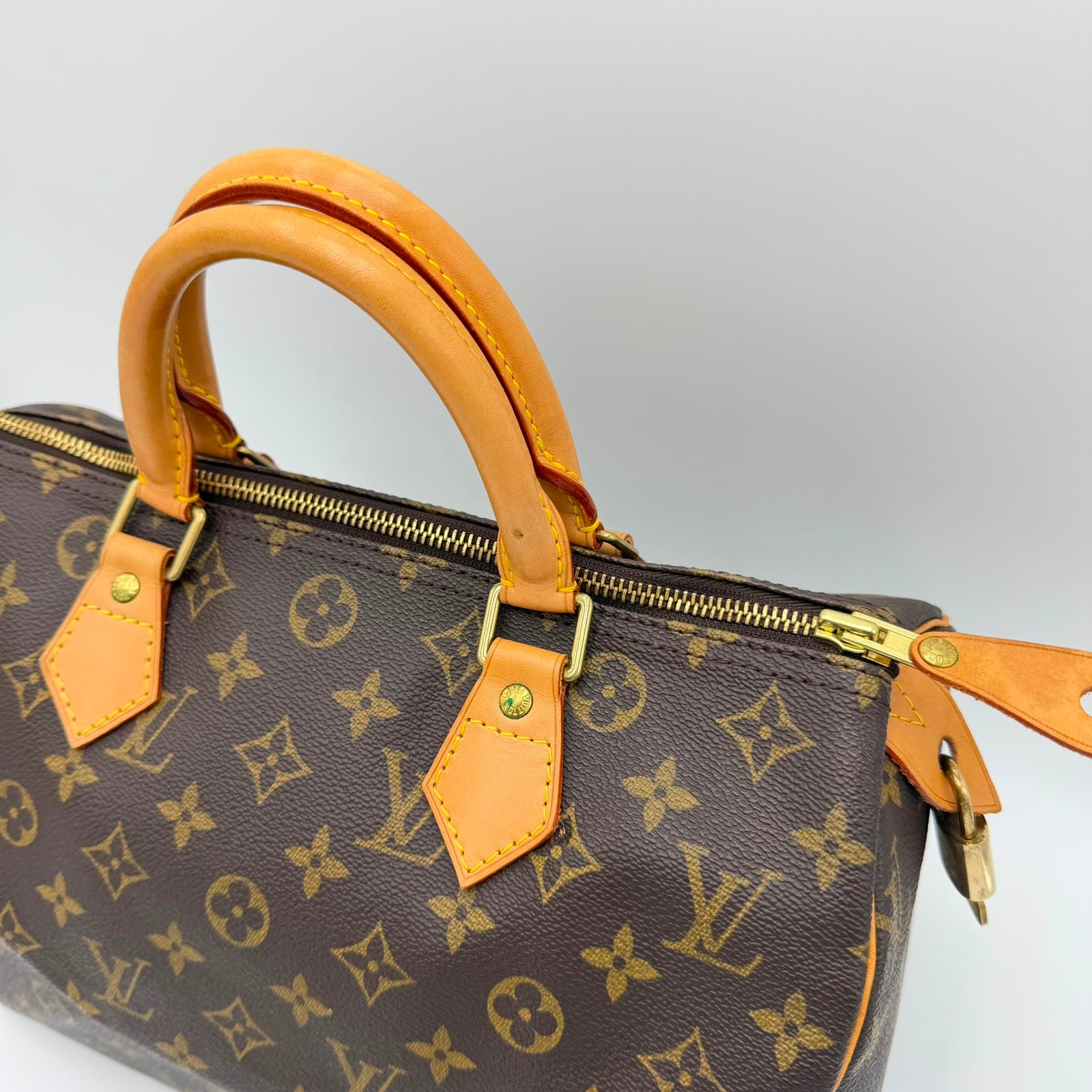 Louis Vuitton Rápido 30