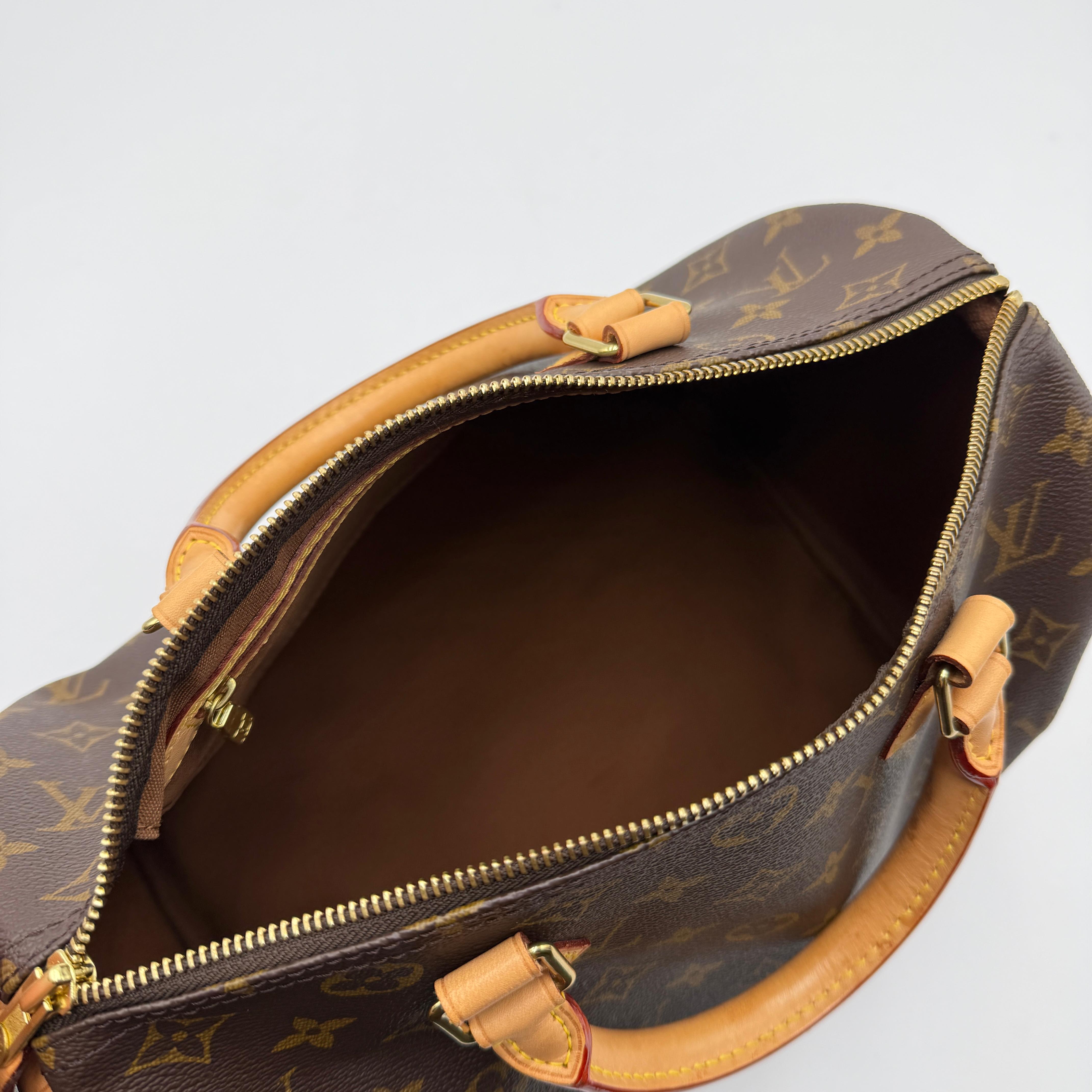 Louis Vuitton Speedy 30