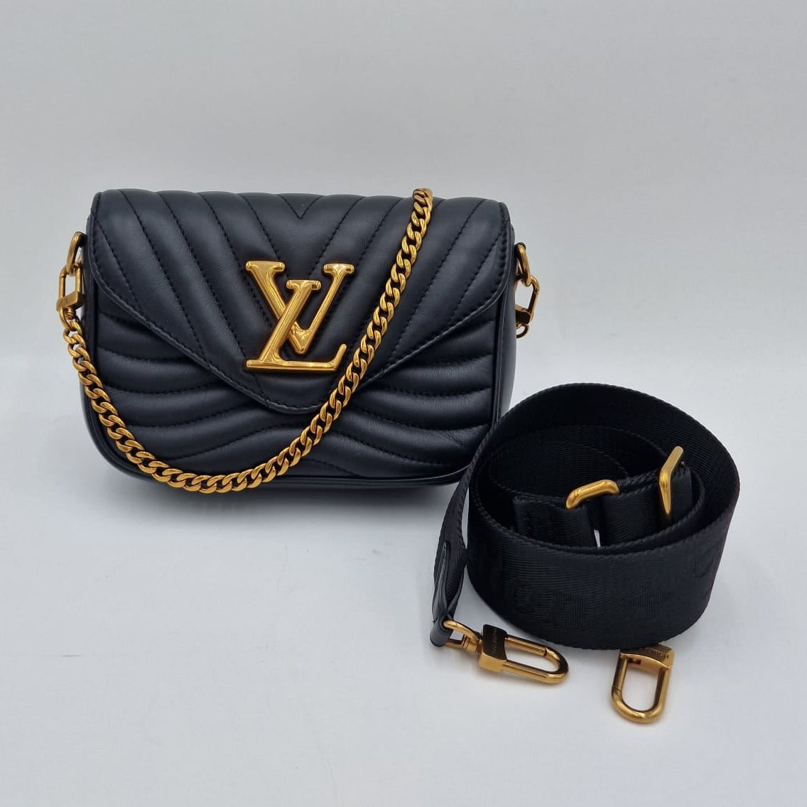 Louis Vuitton New Wave Chain Bag