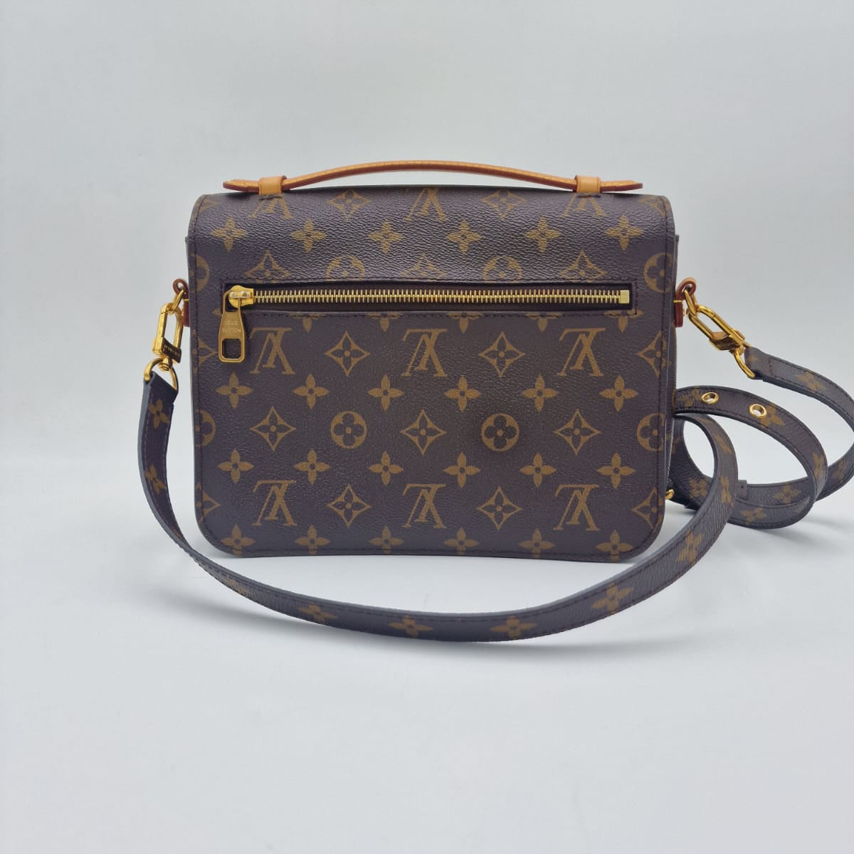 Louis Vuitton Pochette Métis