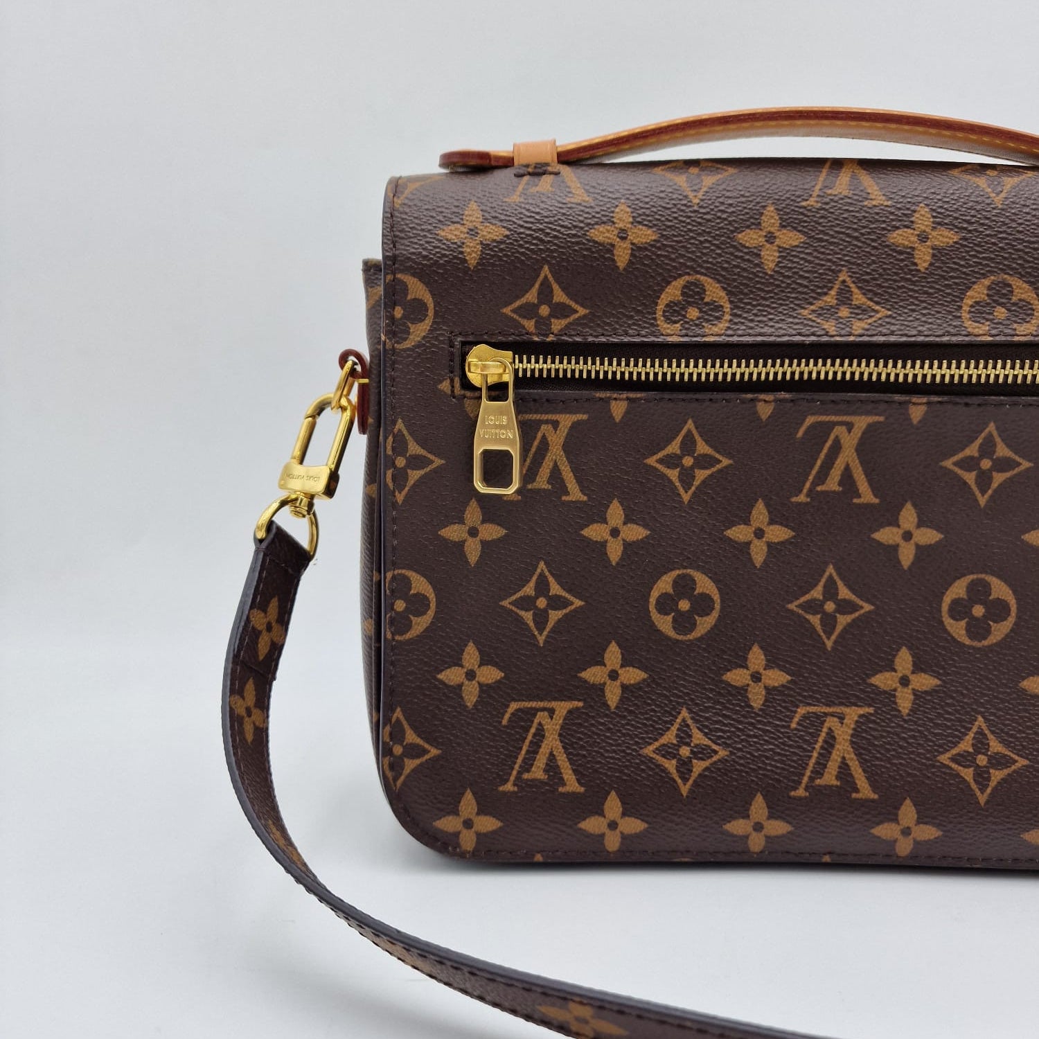 Monograma Louis Vuitton Pochette Metis