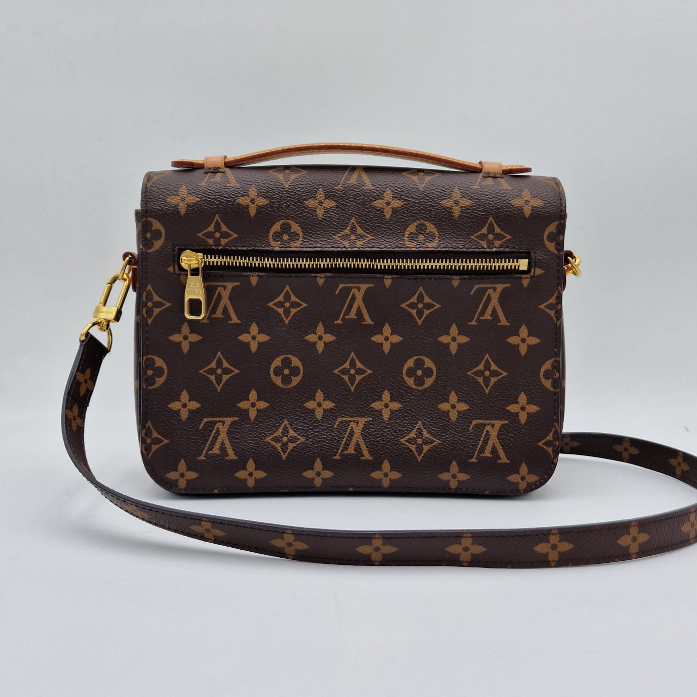 Monograma Louis Vuitton Pochette Metis