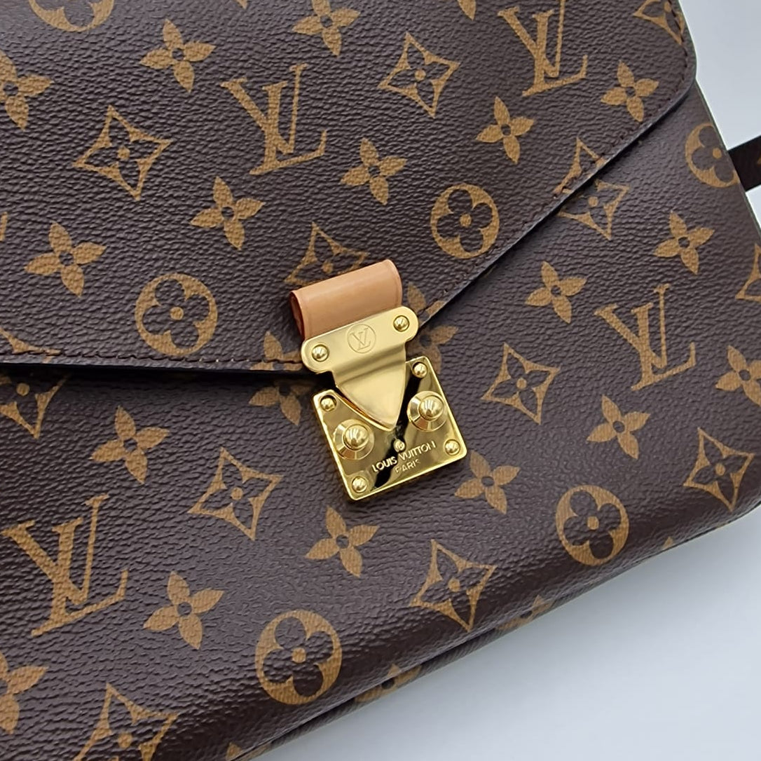 Monograma Louis Vuitton Pochette Metis