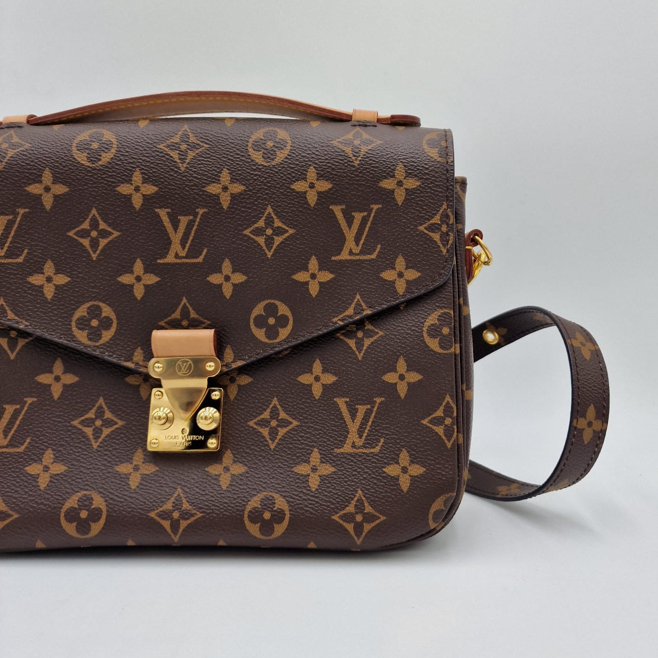 Monograma Louis Vuitton Pochette Metis