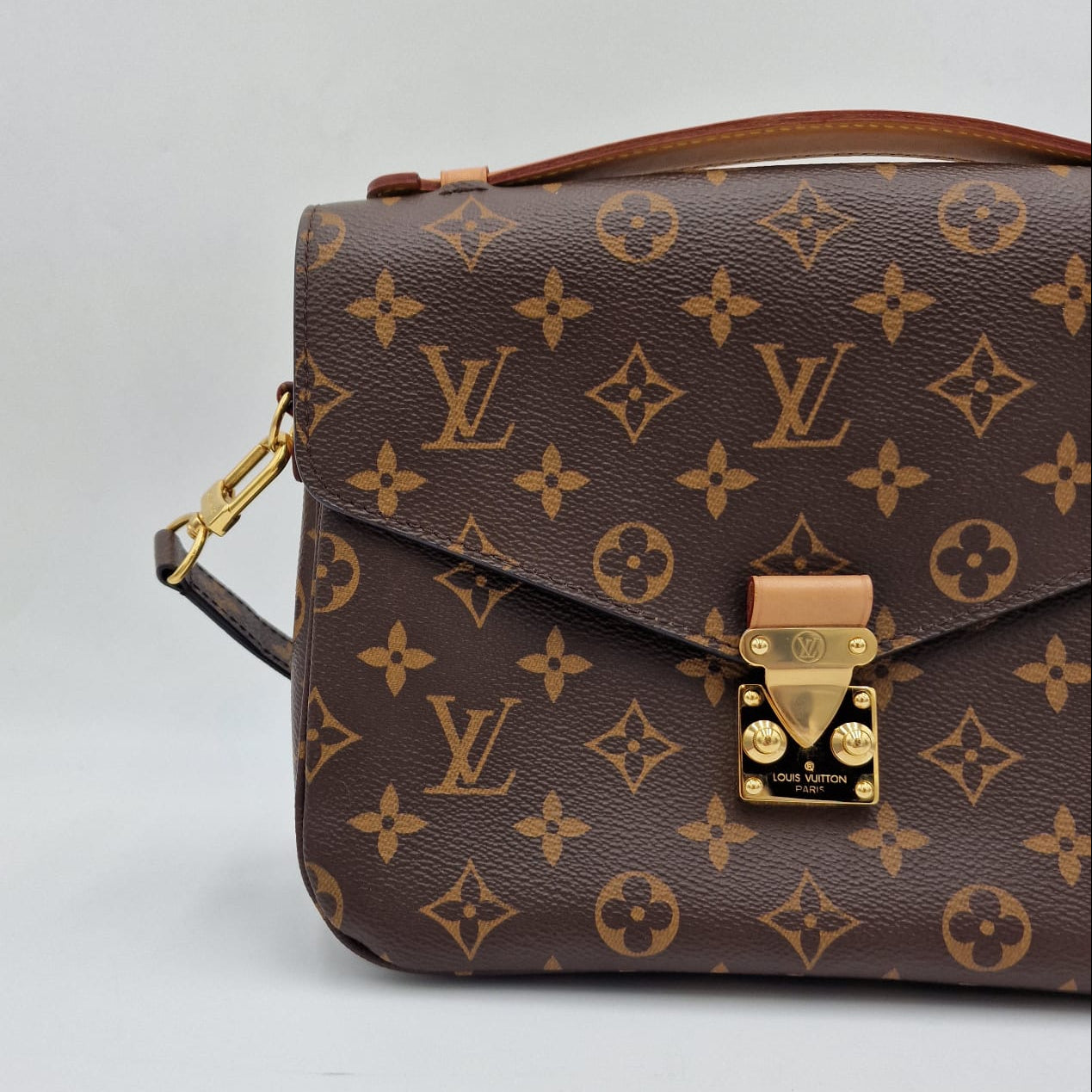 Monograma Louis Vuitton Pochette Metis