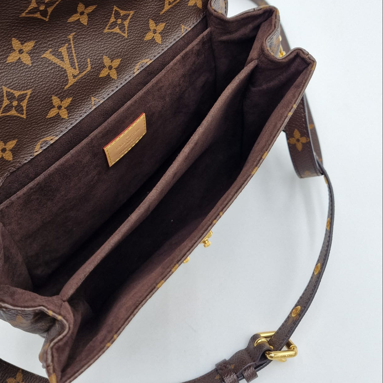 Monograma Louis Vuitton Pochette Metis