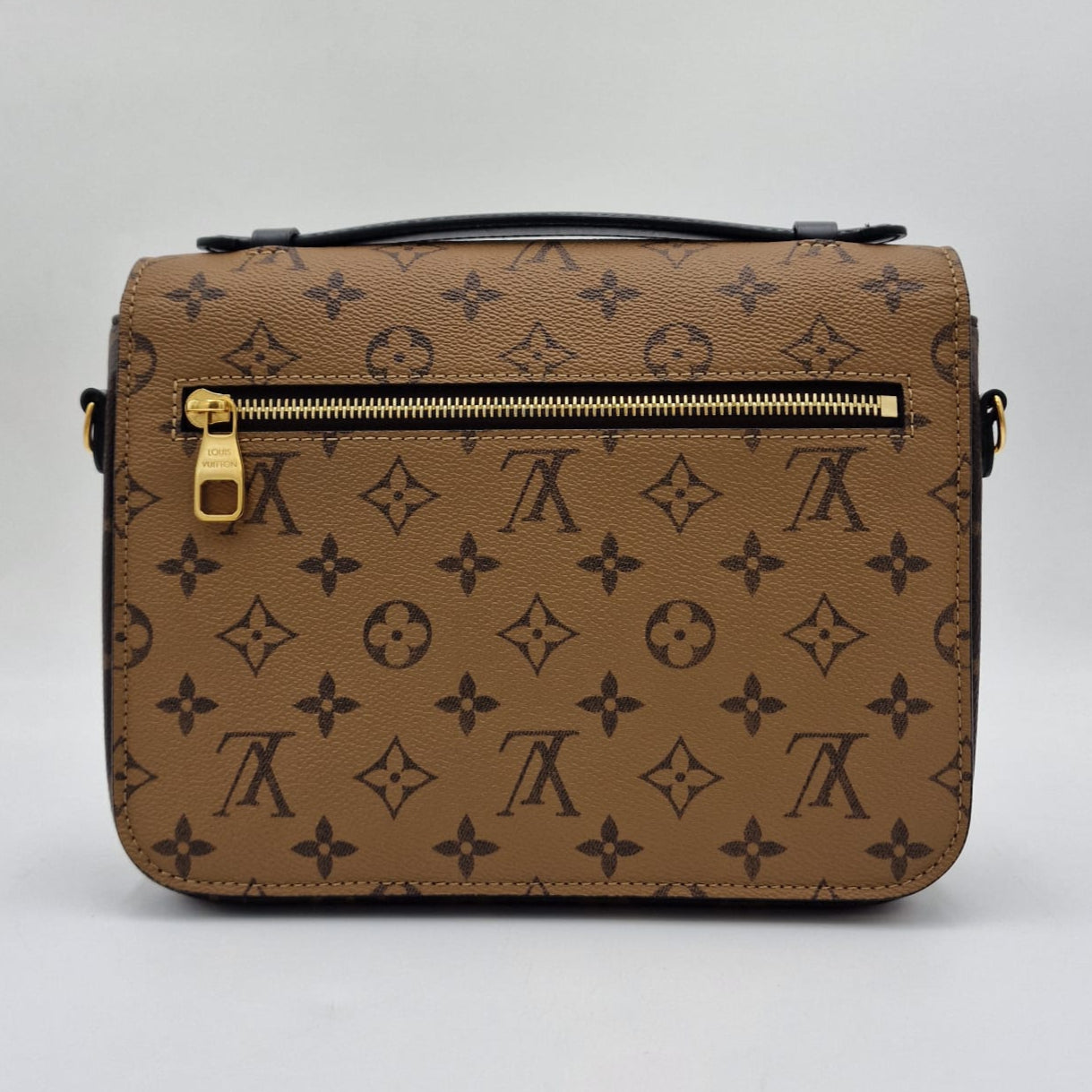 Louis Vuitton Pochette Métis Monogram Reverse