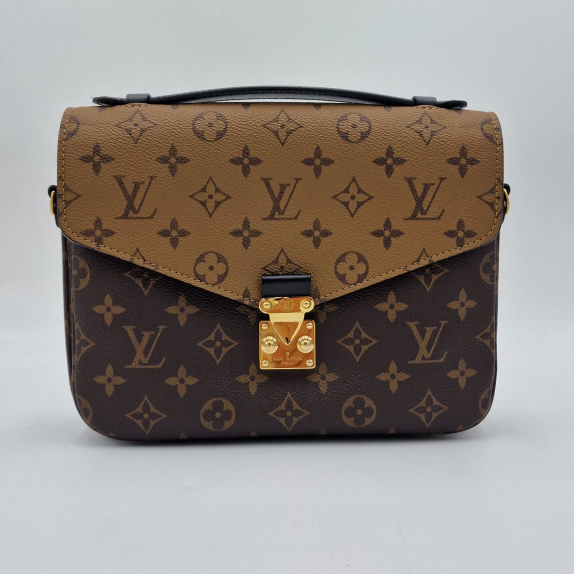 Louis Vuitton Pochette Métis Monogram Reverse