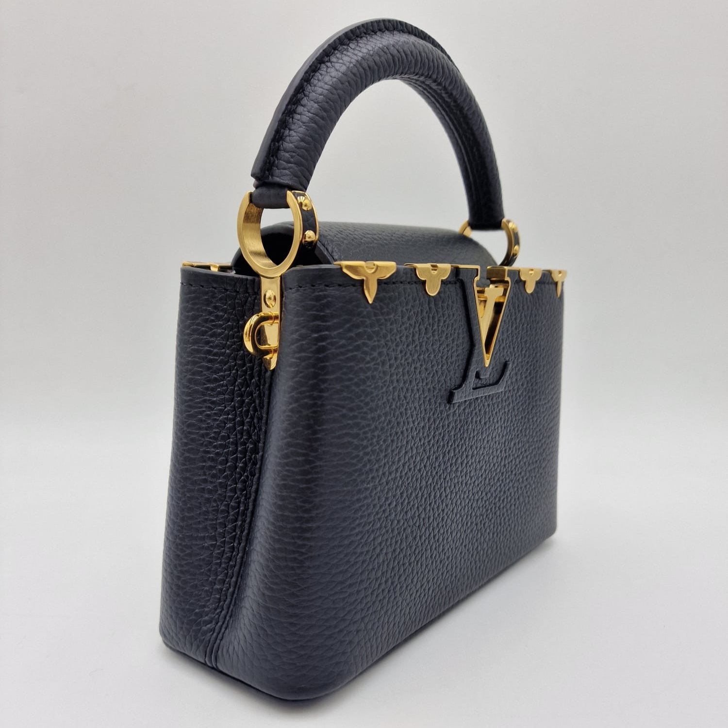 Louis Vuitton Mini Capucines