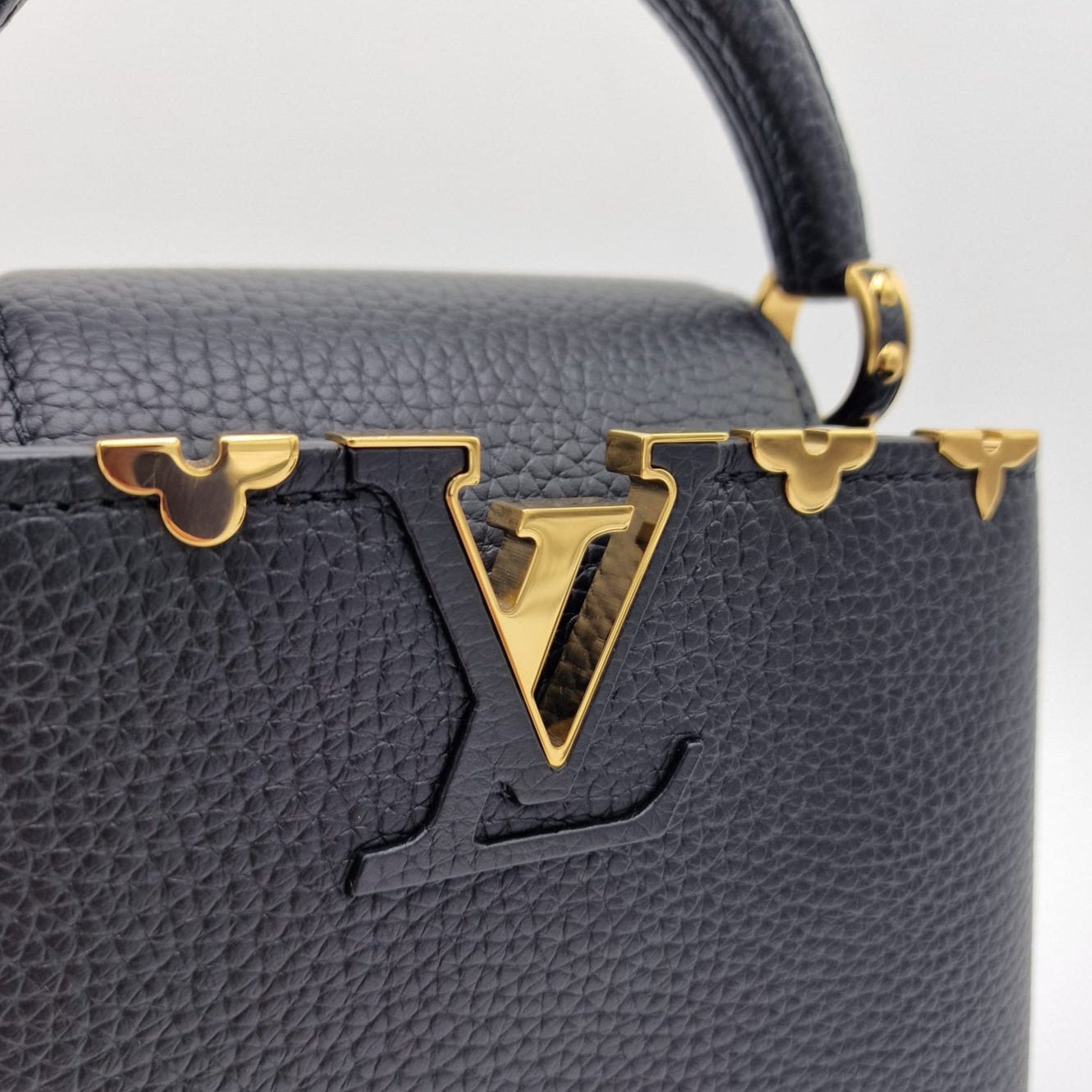 Louis Vuitton Mini Capucines