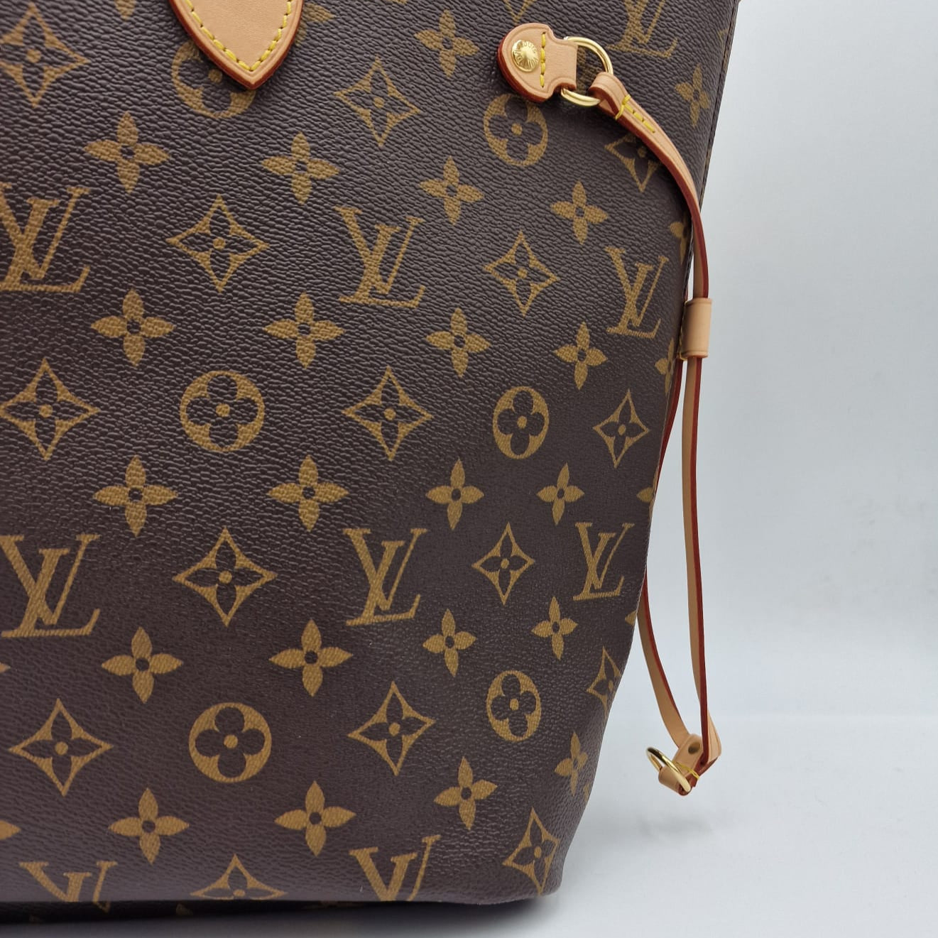 Louis Vuitton MM Neverfull Monogram