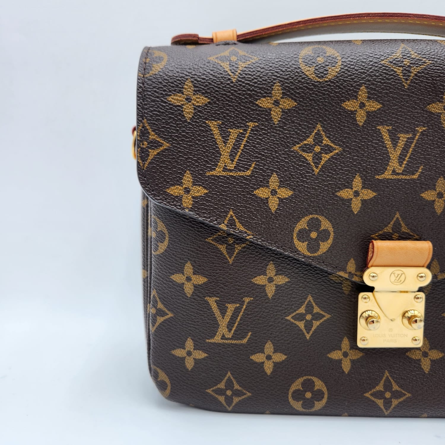 Louis Vuitton Pochette Métis