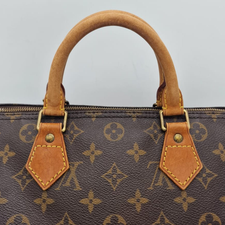 Louis Vuitton Speedy 30.