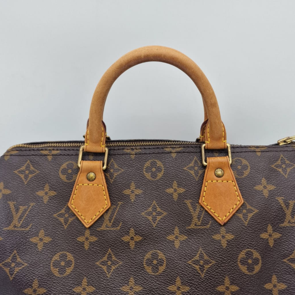 Louis Vuitton Speedy 30.