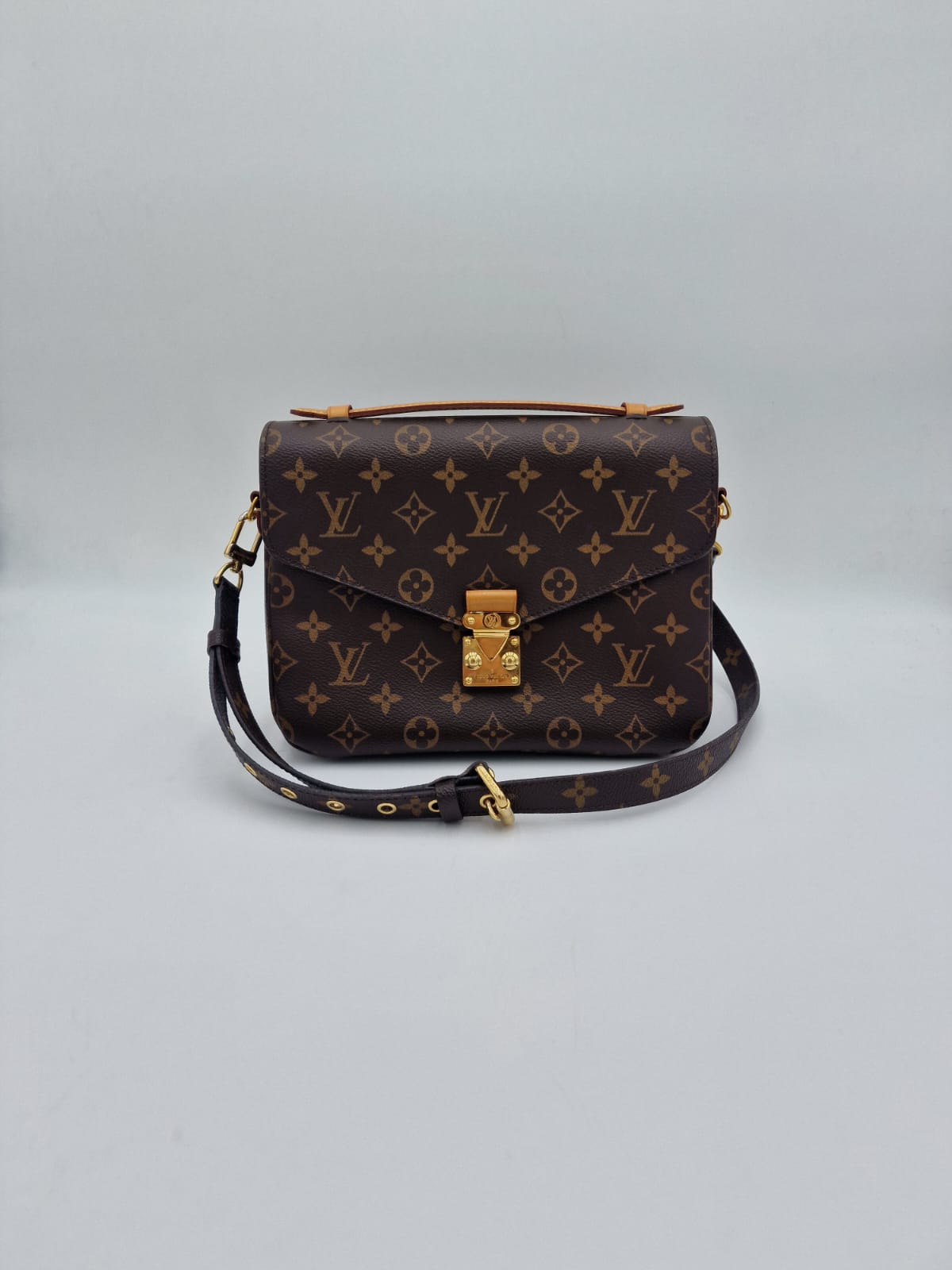 Louis Vuitton Pochette Métis