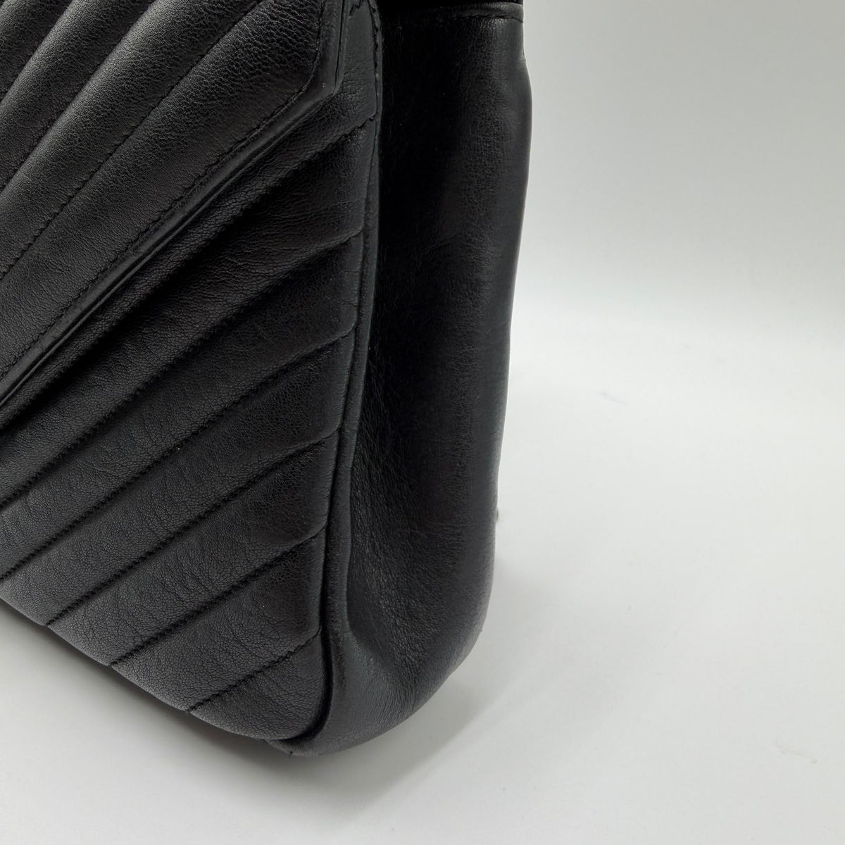 Saint Laurent College Medium