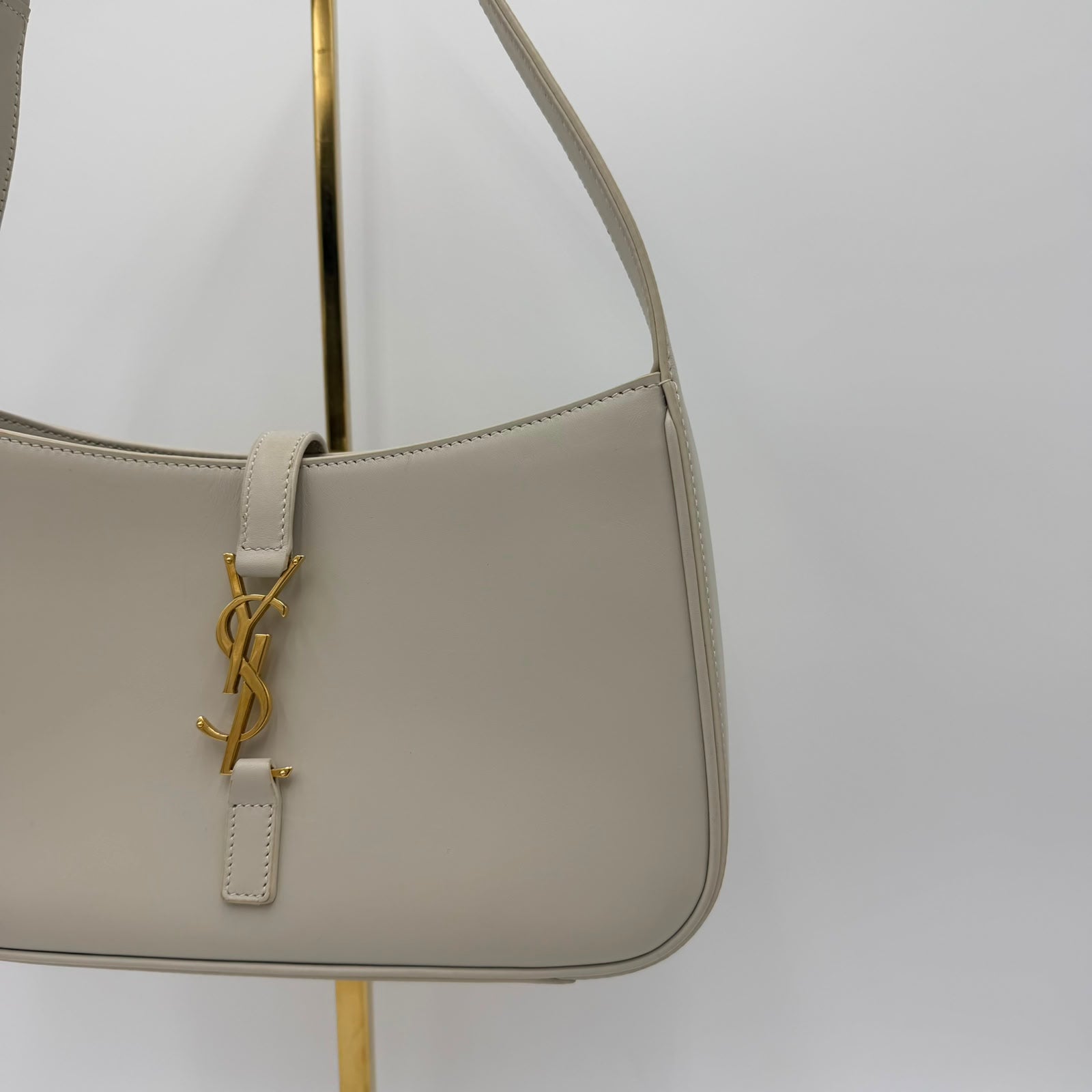 Saint Laurent Le 5 à 7