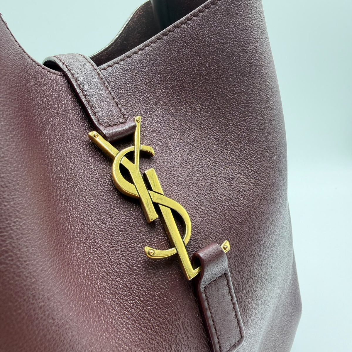 Saint Laurent Le 5 à 7 supple small