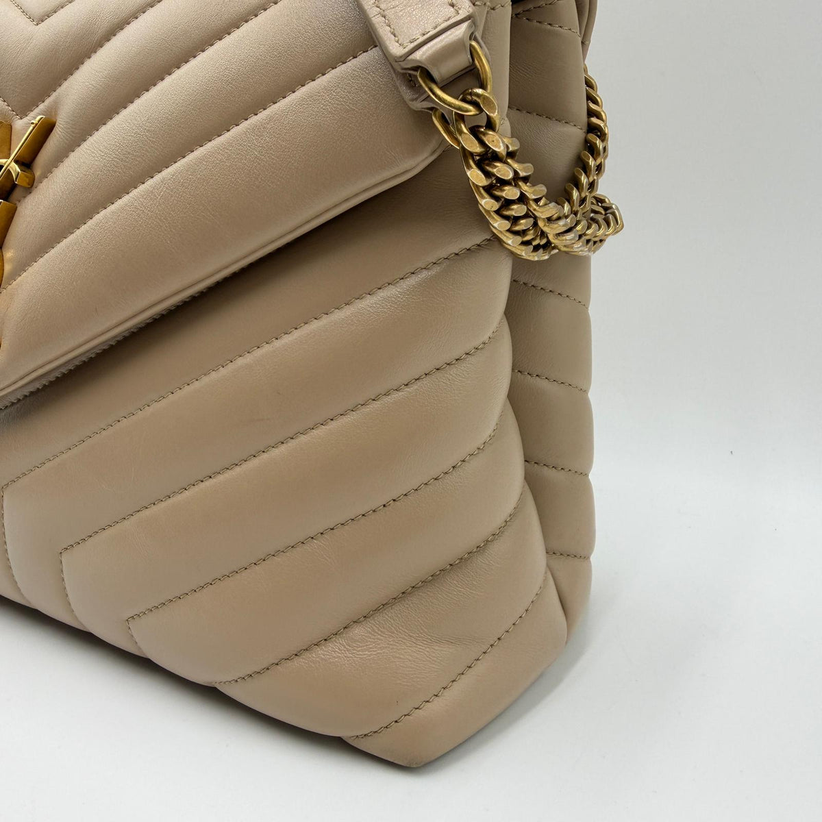 Saint Laurent Loulou Medium