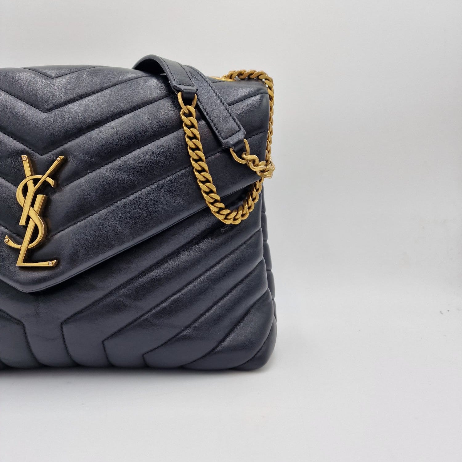 Saint Laurent Medium Loulou