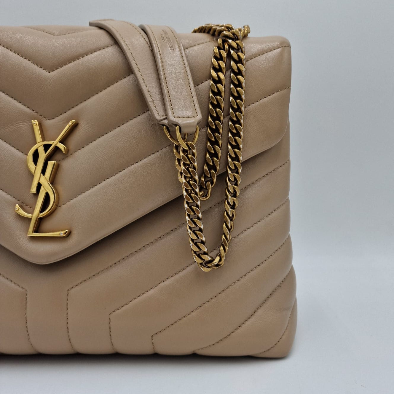 Saint Laurent Loulou Medium
