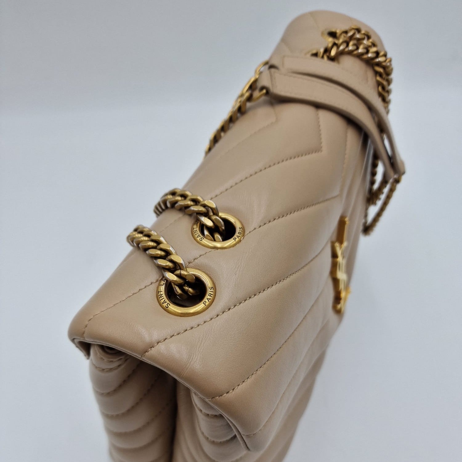 Saint Laurent Loulou Medium