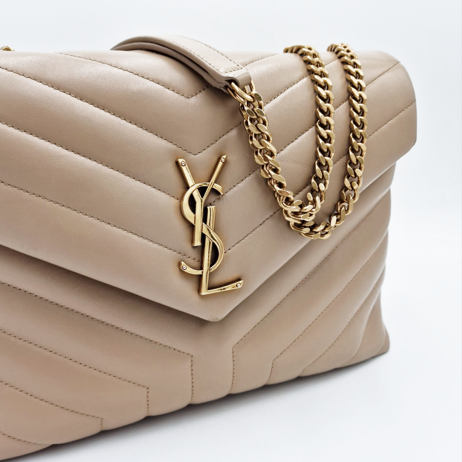 Saint Laurent Loulou Medium Beige