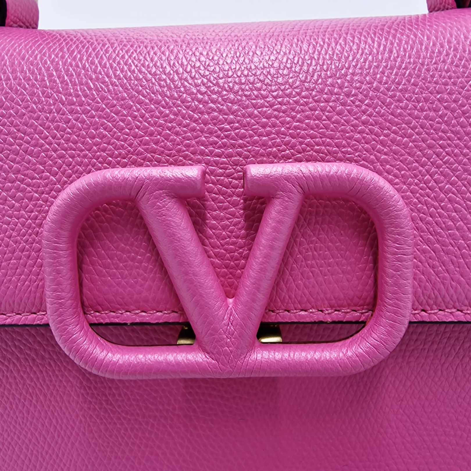 Valentino Garavani VSLING Handbag Pink