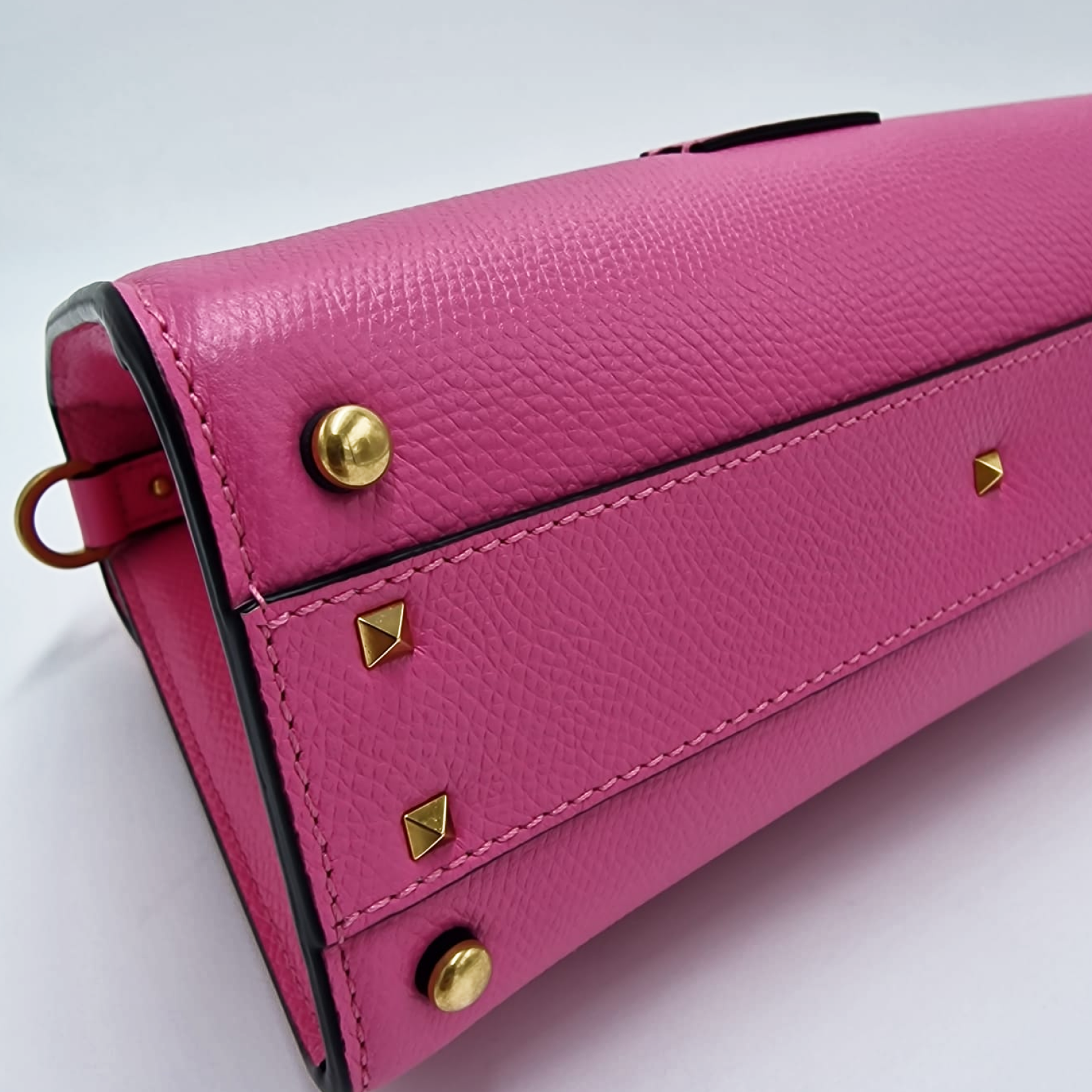 Valentino Garavani VSLING Handbag Pink