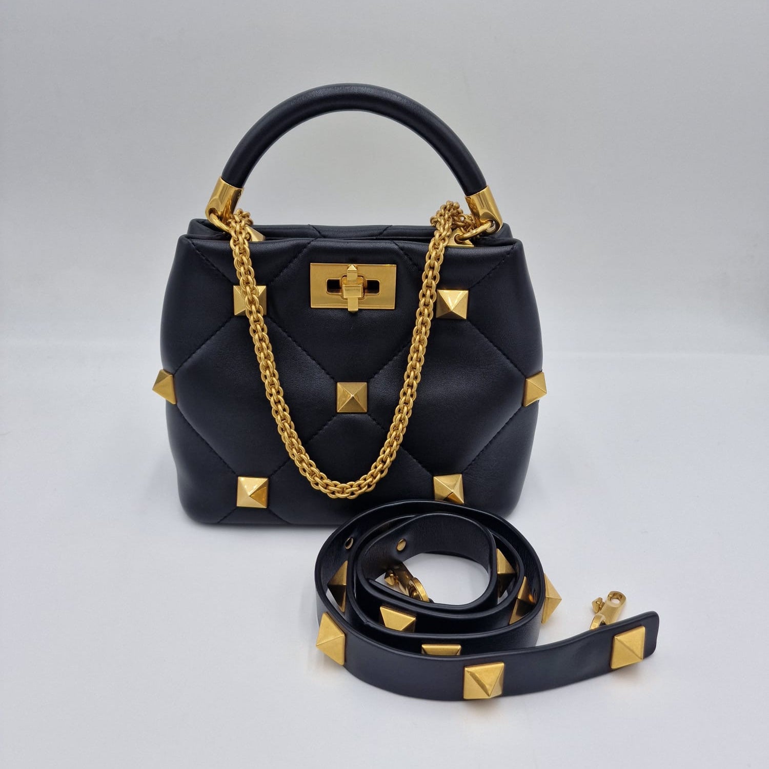 Valentino Garavani Roman Stud
