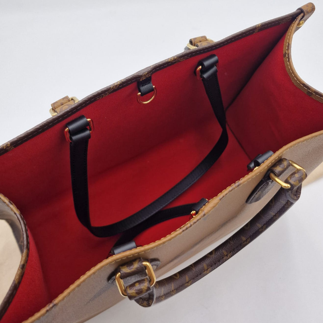 Louis Vuitton OnTheGo MM