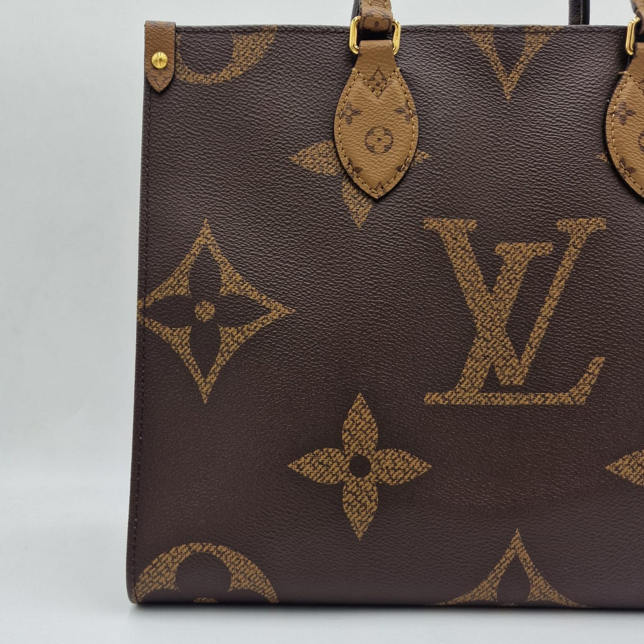 Louis Vuitton OnTheGo MM