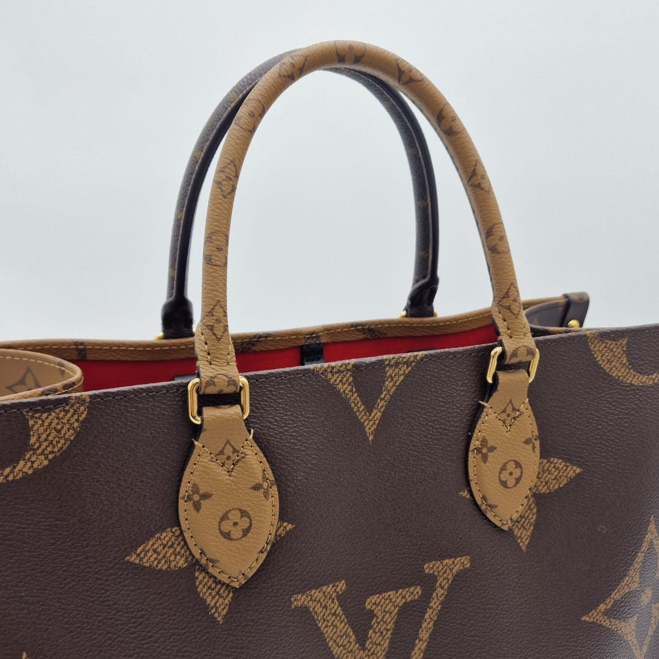 Louis Vuitton OnTheGo MM