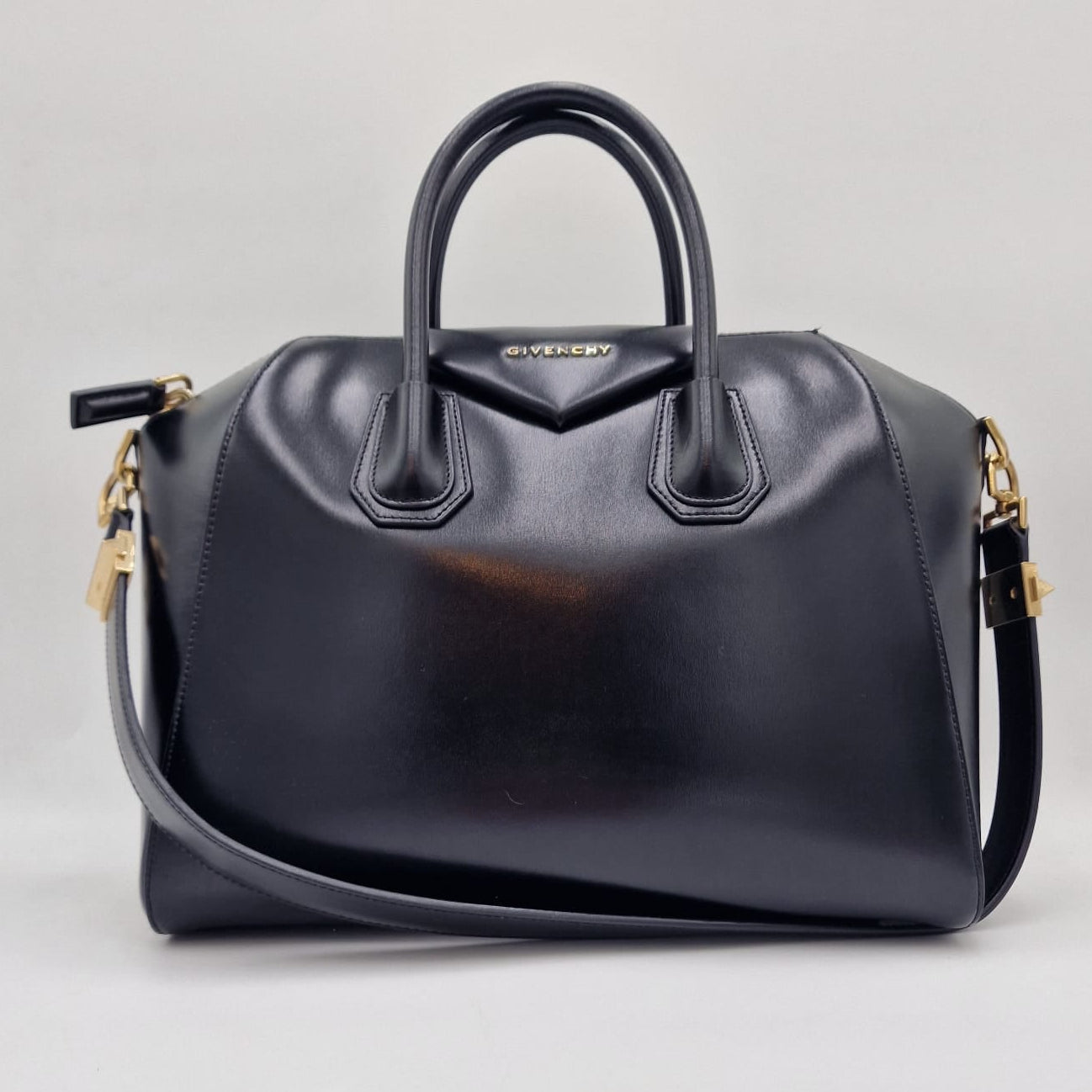 Givenchy Antigona Medium Black