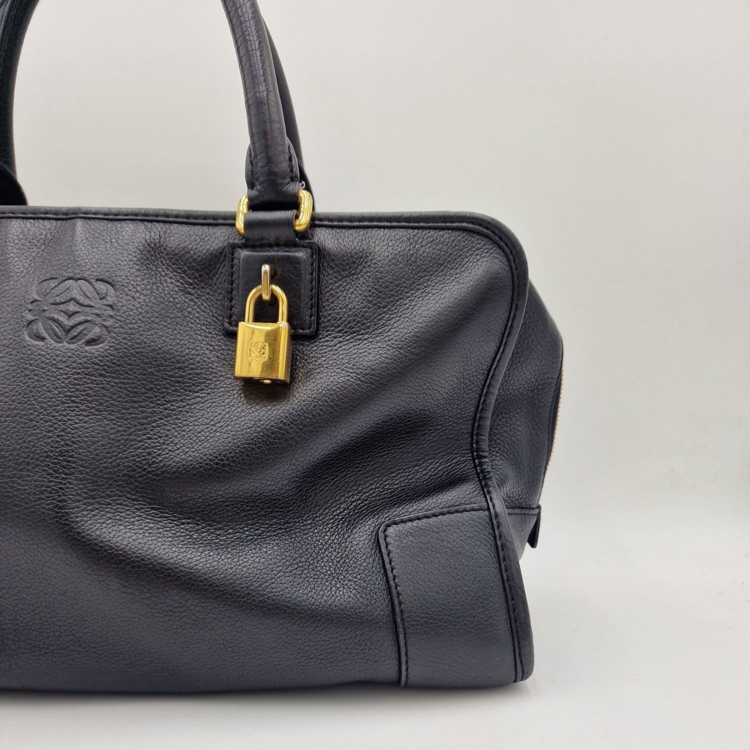 Loewe Amazona 36 Anagram