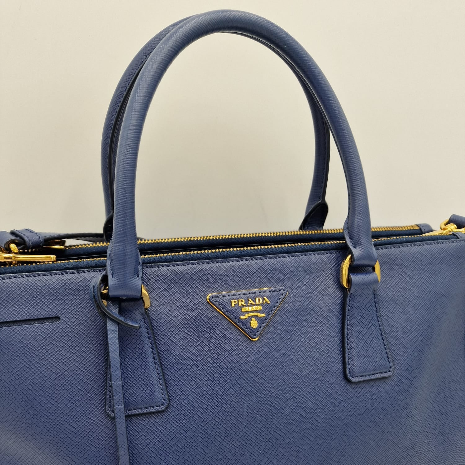 Prada Galleria Saffiano Medium
