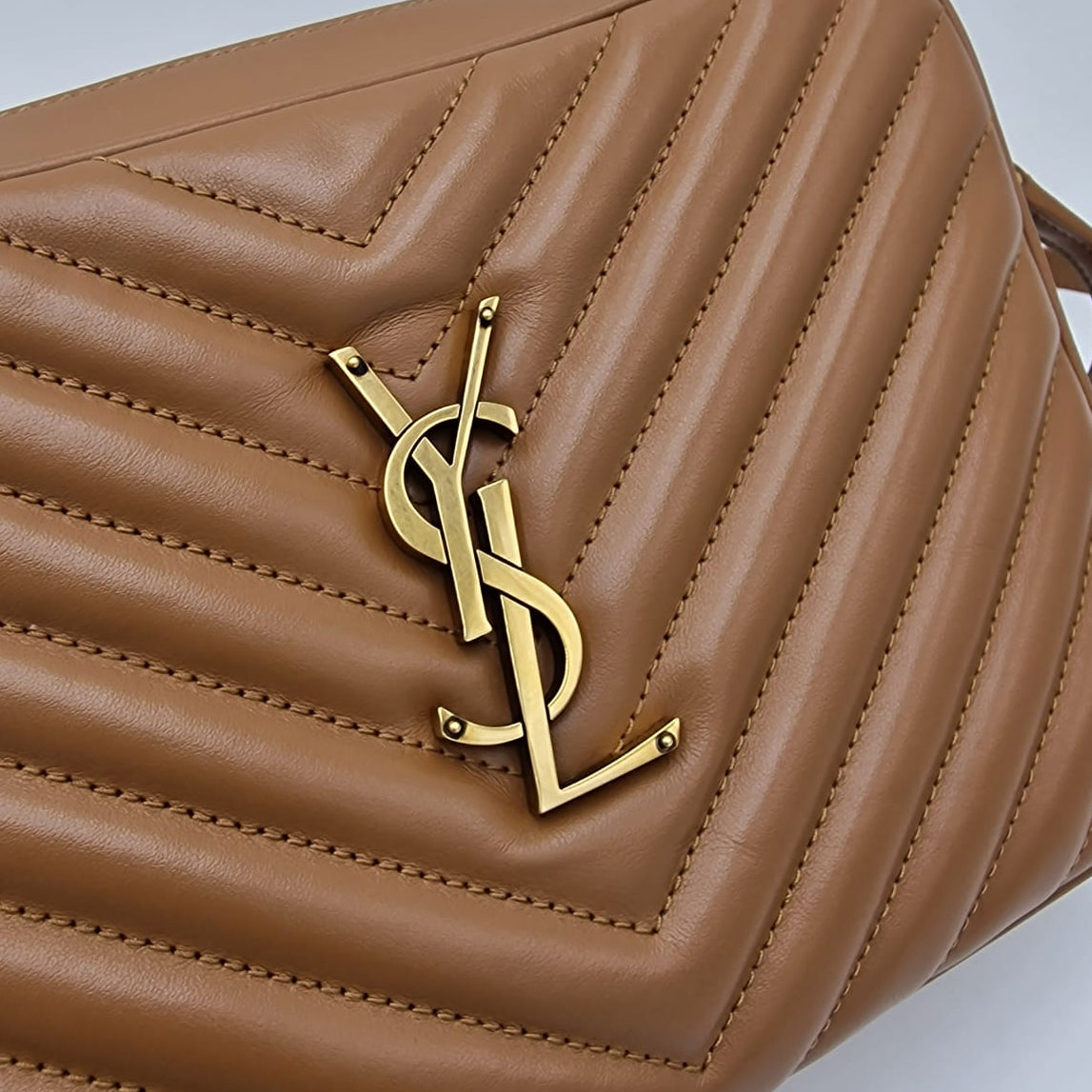 Saint Laurent Bolso Loulou Grande