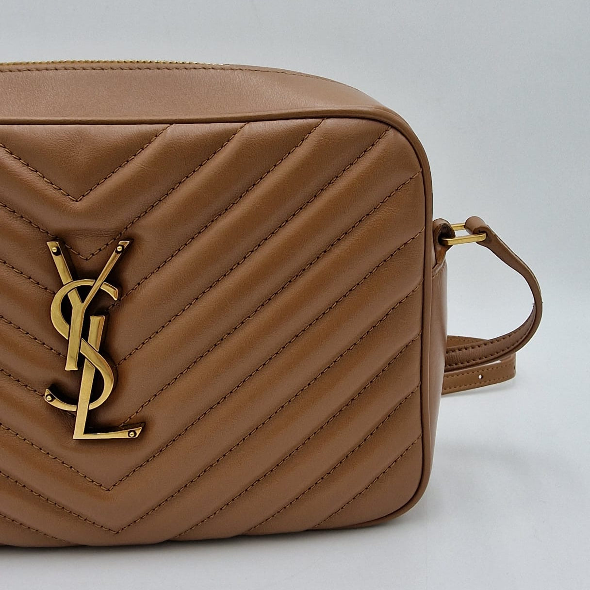 Saint Laurent Bolso Loulou Grande