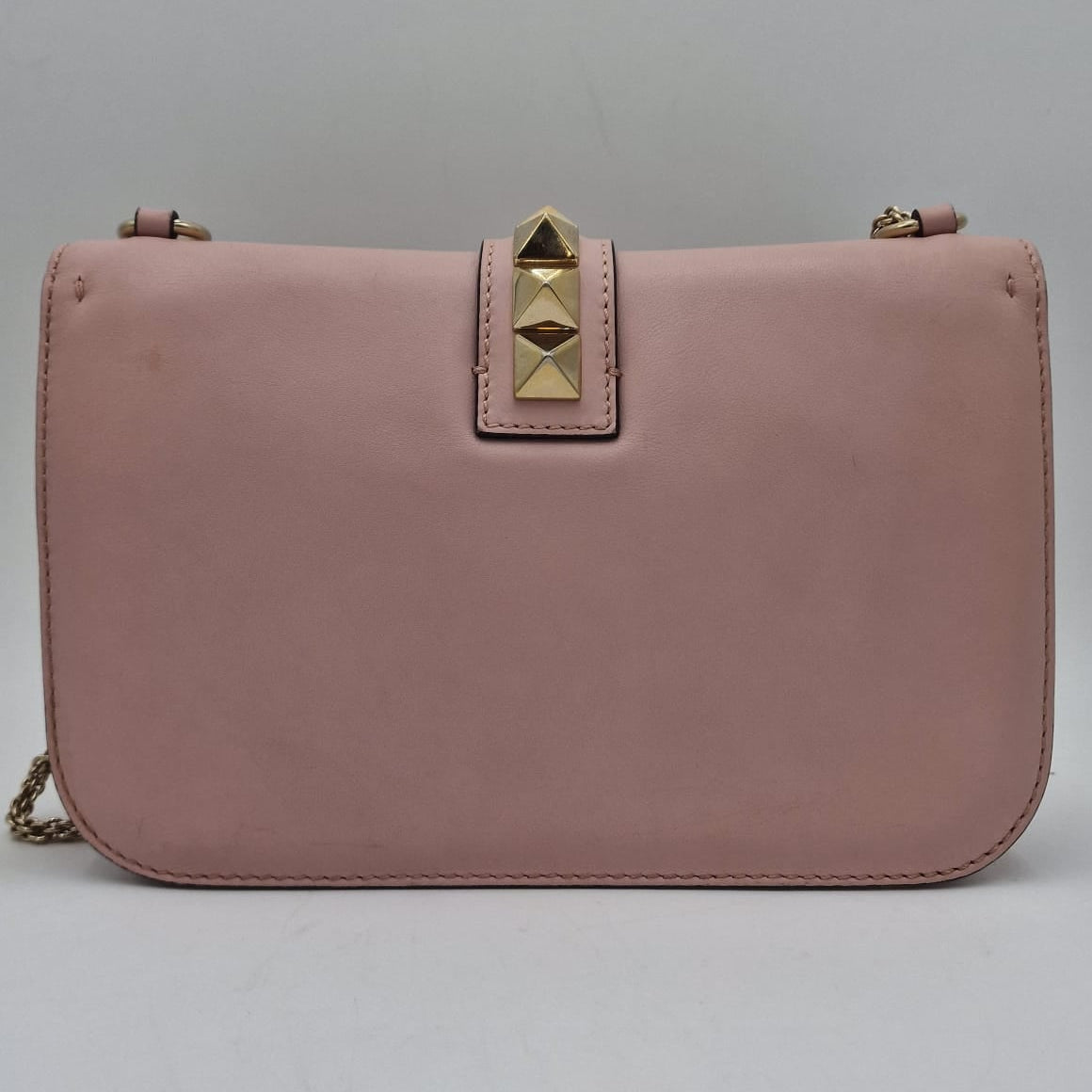 Cerradura Glam Rockstud de Valentino Garavani