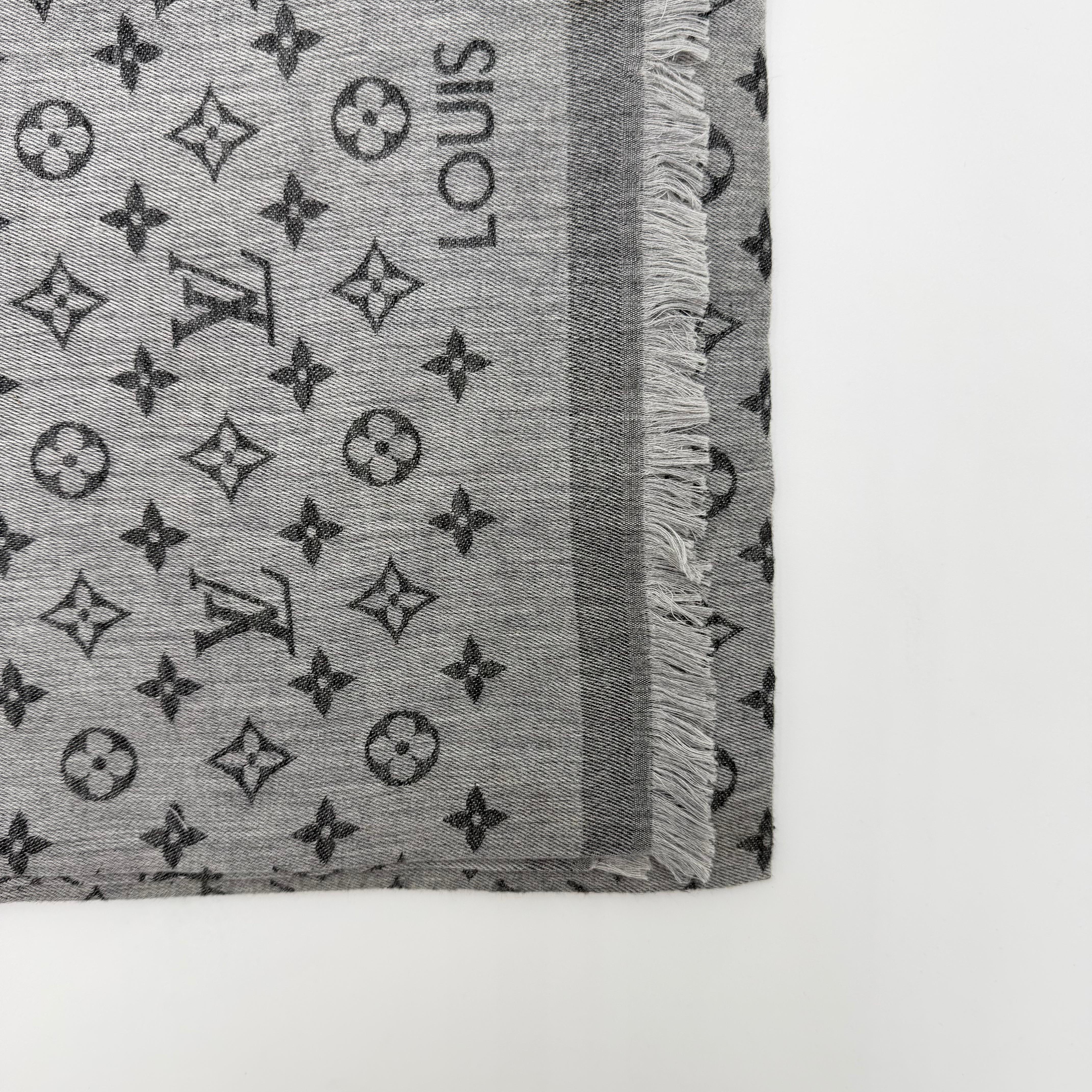 Louis Vuitton Scarf Monogram